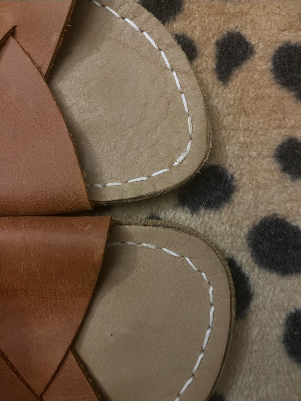 Earthing Harmony criss cross leather slipper sandal flats - Picture 3 of 4